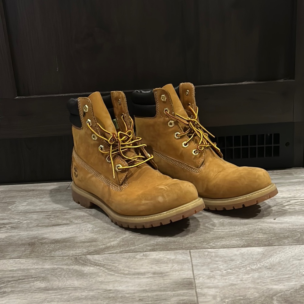 Timberland Premium 6 Inch Waterproof Boot Size 9M